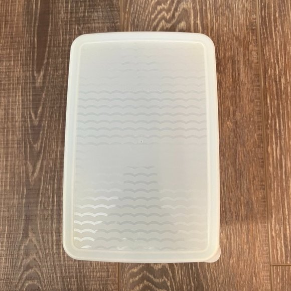 Tupperware Fridgesmart Medium Blue Vented Container - Picture 9 of 12